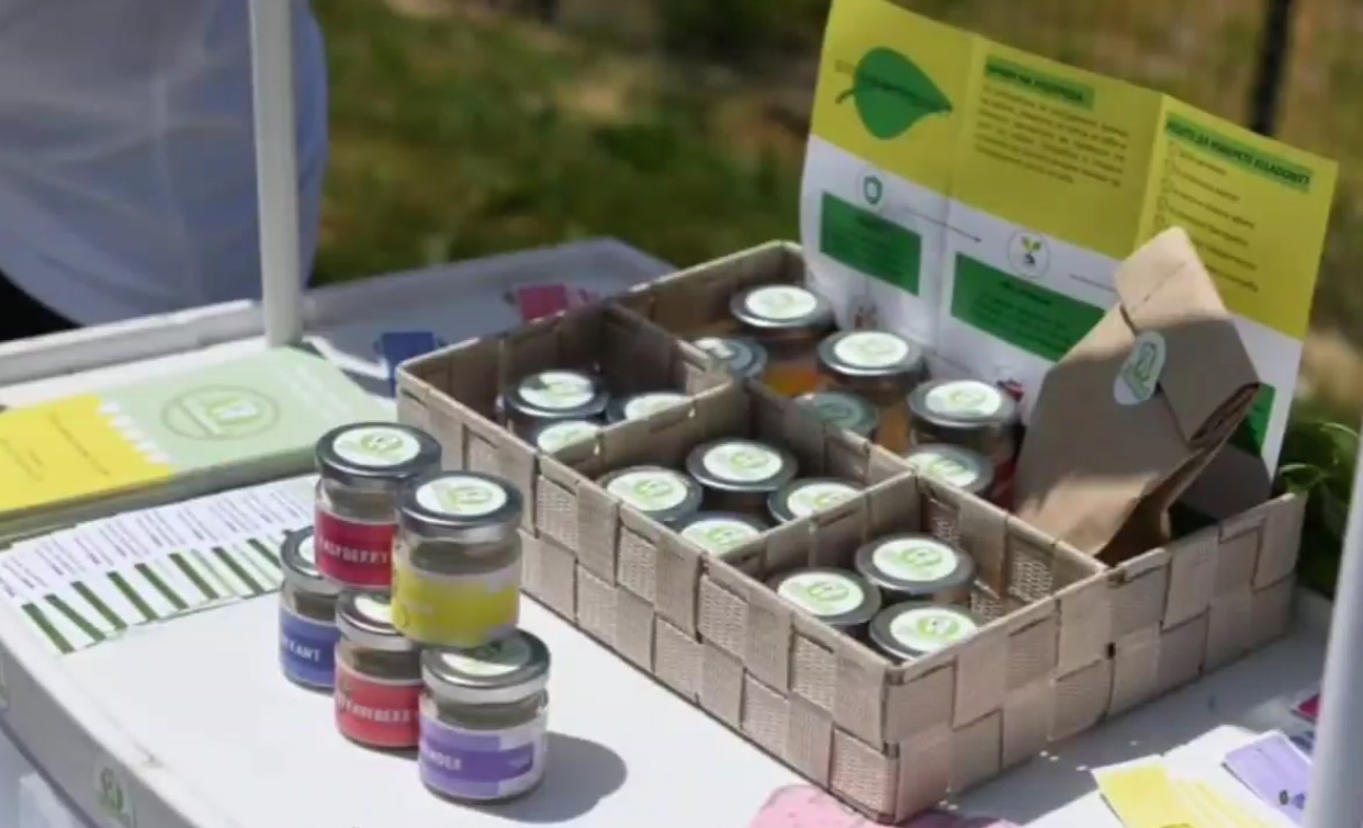 Young Innovators Revolutionize Oral Care with 100% Organic Toothpaste